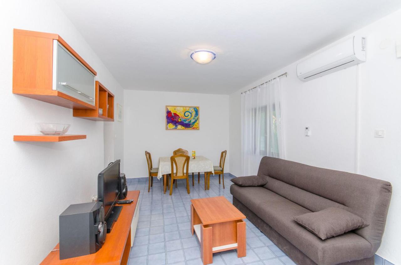 Apartment Vitaic Supetar Eksteriør bilde