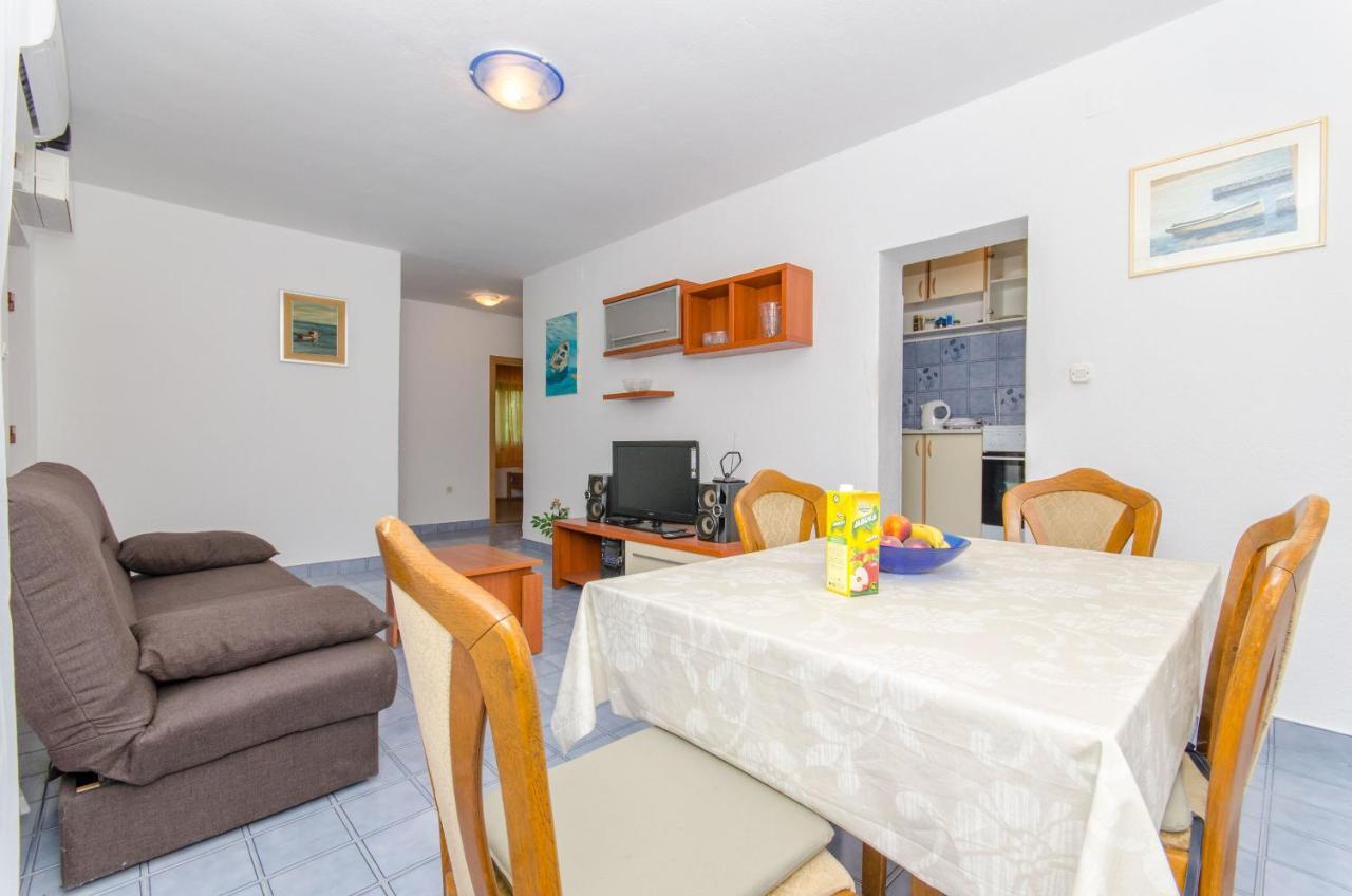 Apartment Vitaic Supetar Eksteriør bilde